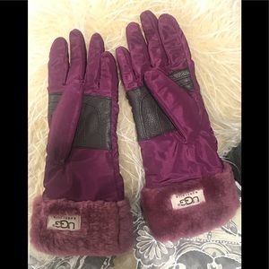 NWOT UGG Quilted Gloves